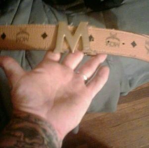 Mcm belt real for 150 new and 2 12inch audiotek 15